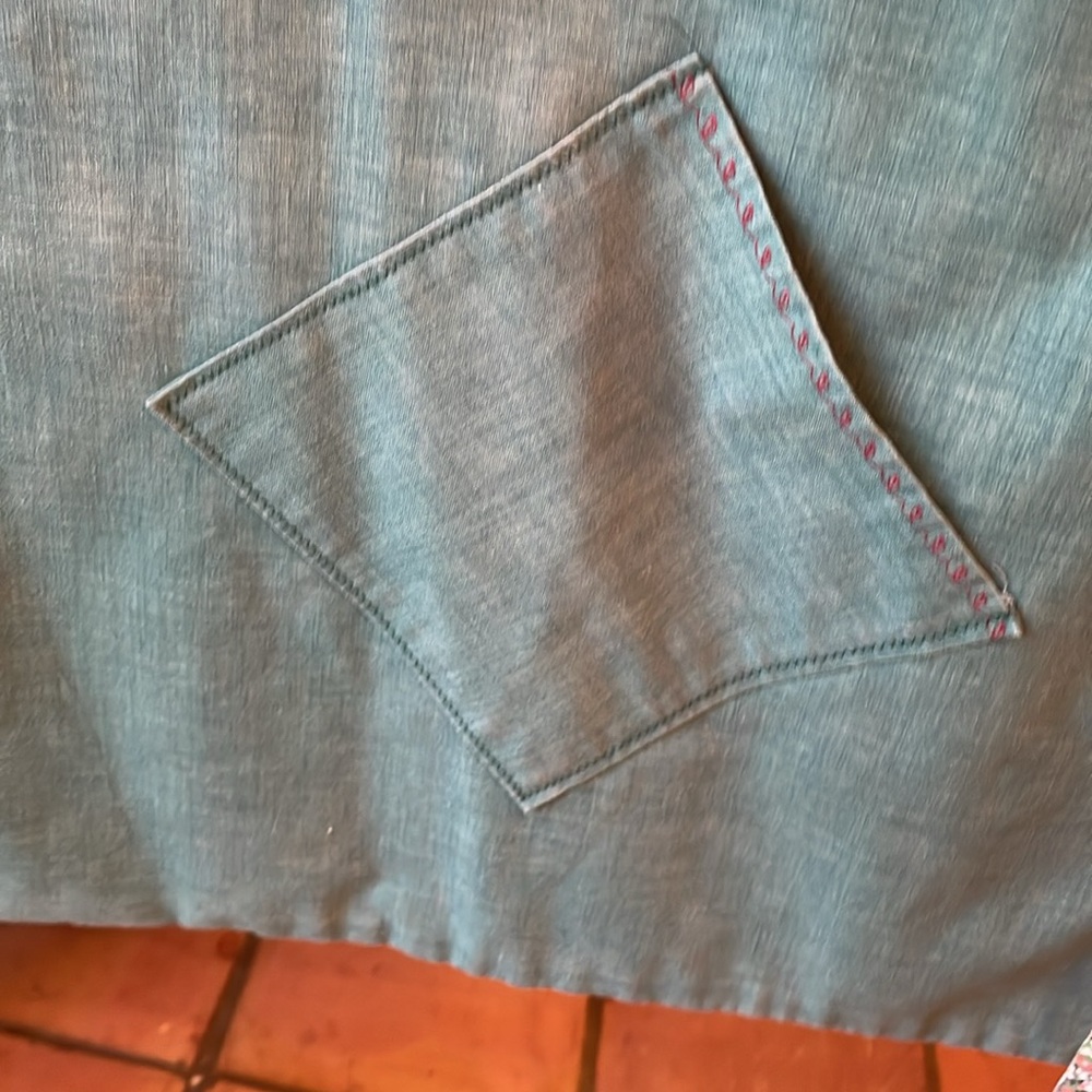 Apron - Picture 4 of 6